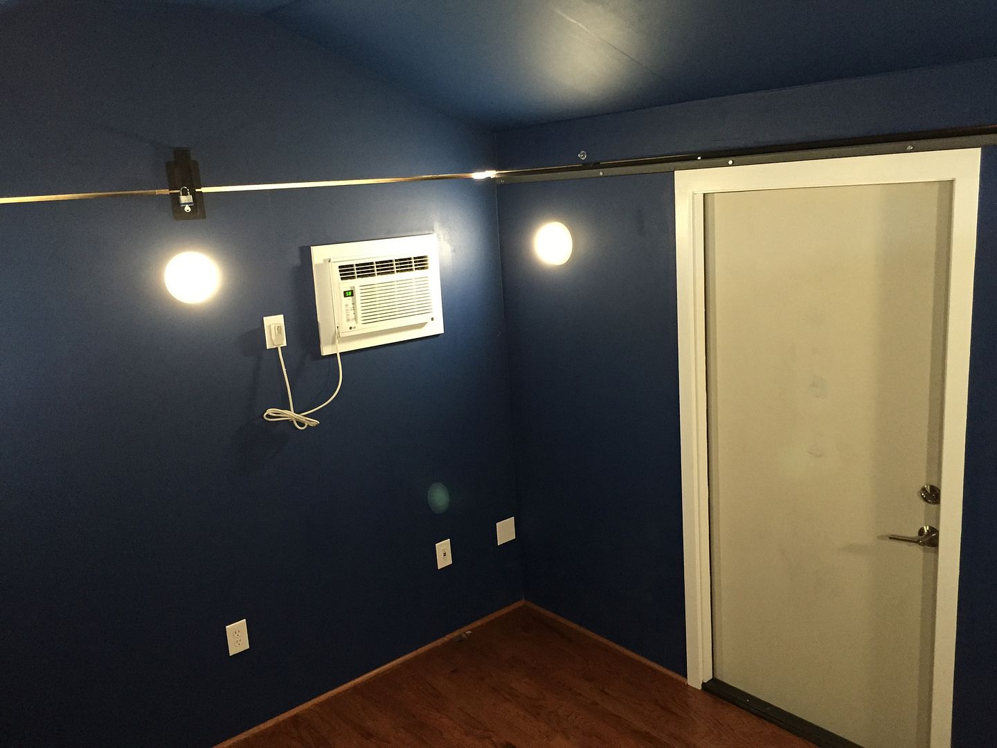 Interior material and color? Observatories Cloudy Nights